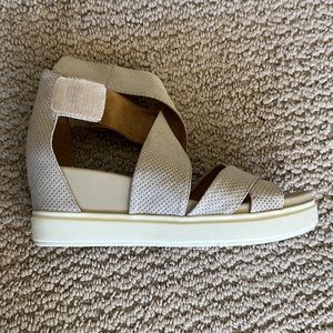 Dr Scholl’s wedges